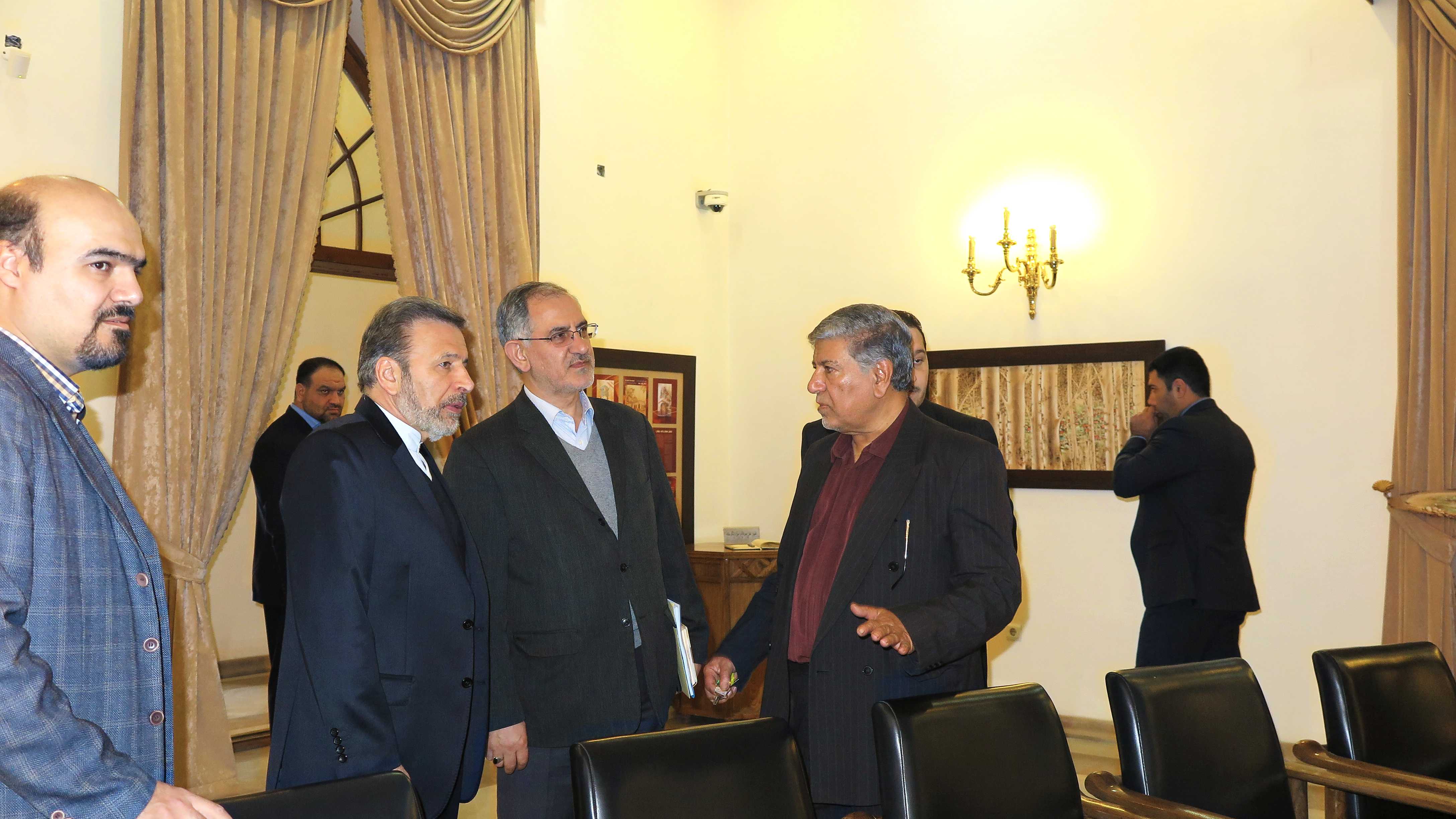 دکتر واعظی